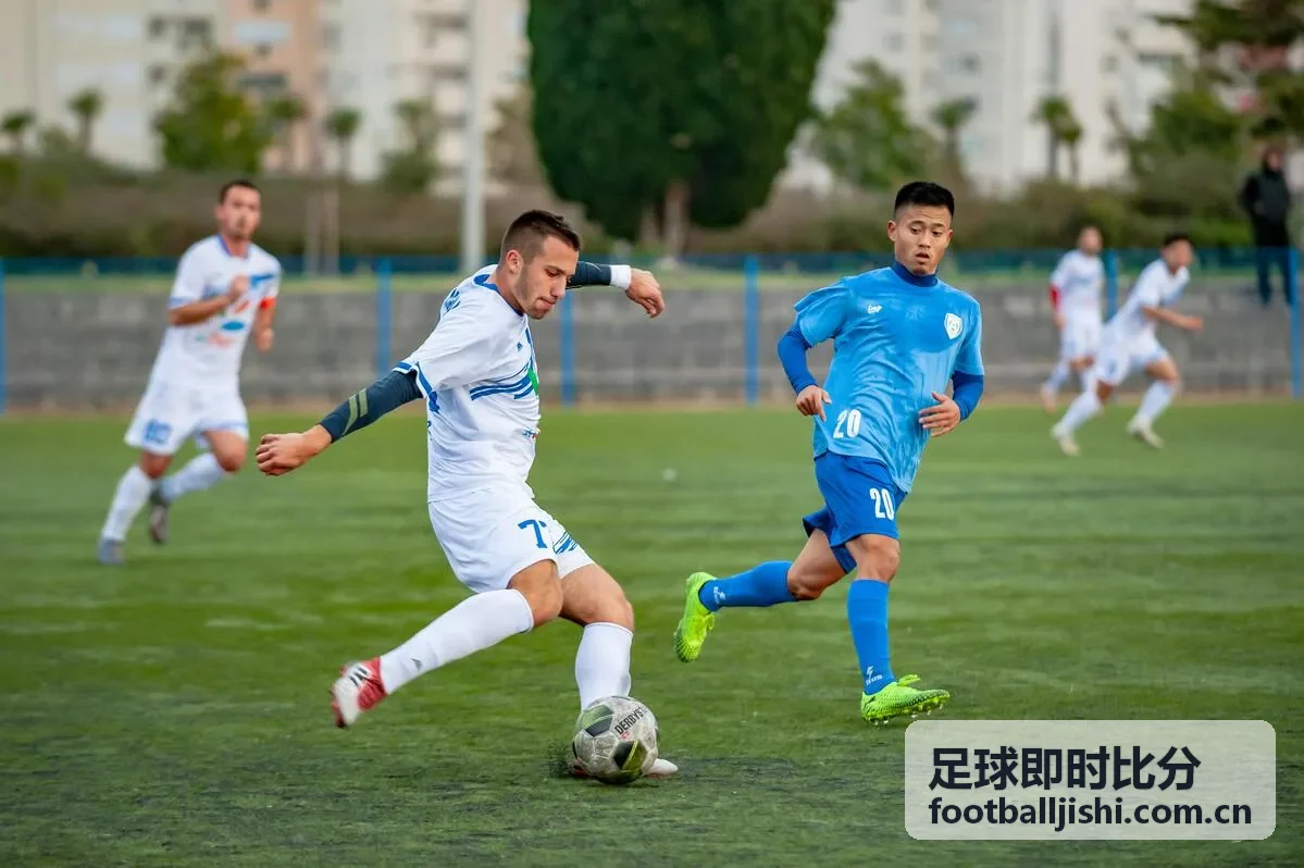 足球即时比分英超焦点战赛况解读